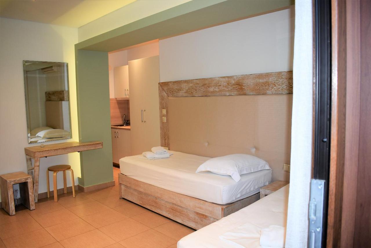 Studios Apartments Irini Patira Potos Exterior foto